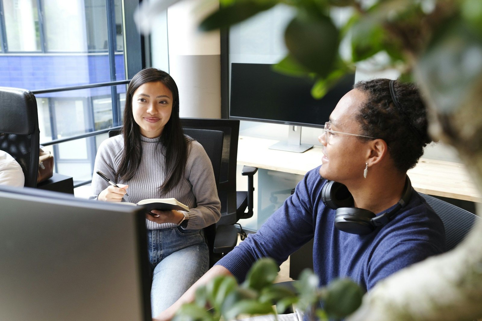30 AI Marketing Tools For Boosting Productivity & Sales