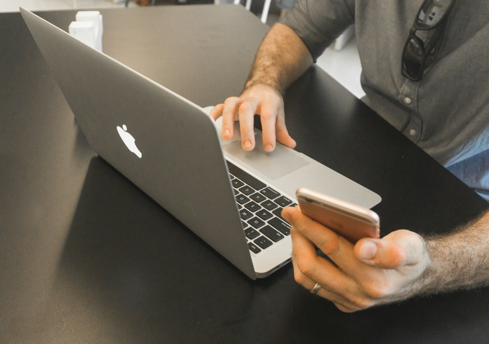 9 Real-World AI in Sales Examples