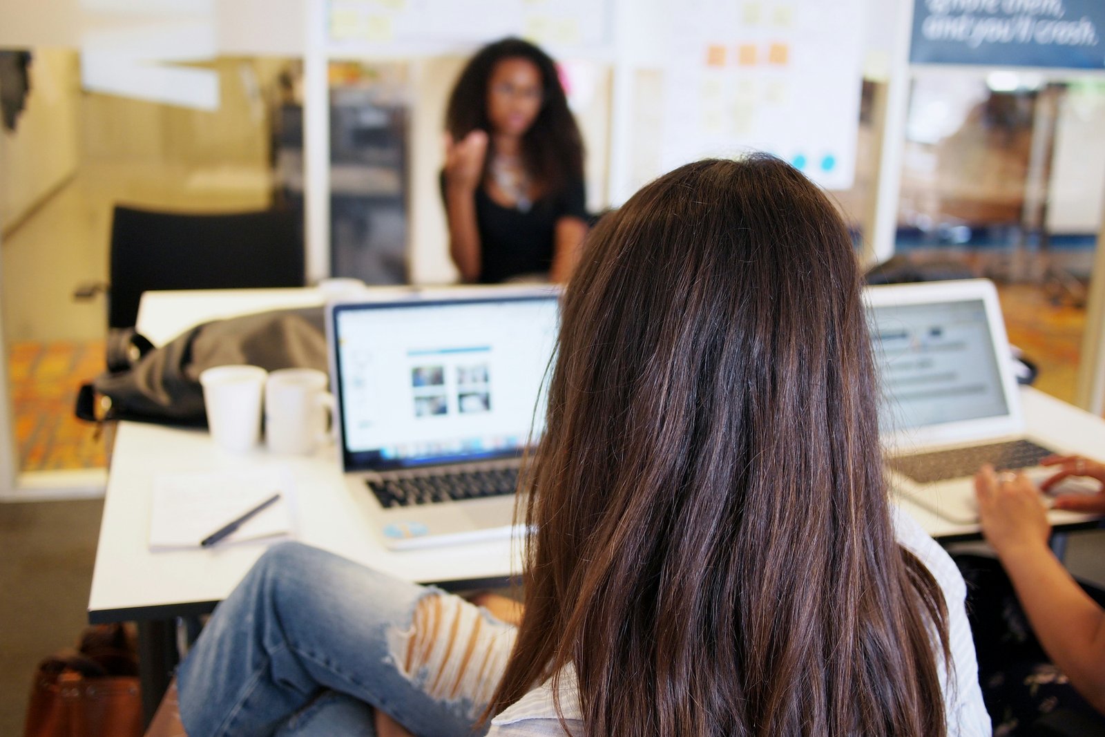 47 Best Sales Tools To Streamline the Sales Process & Boost Sales