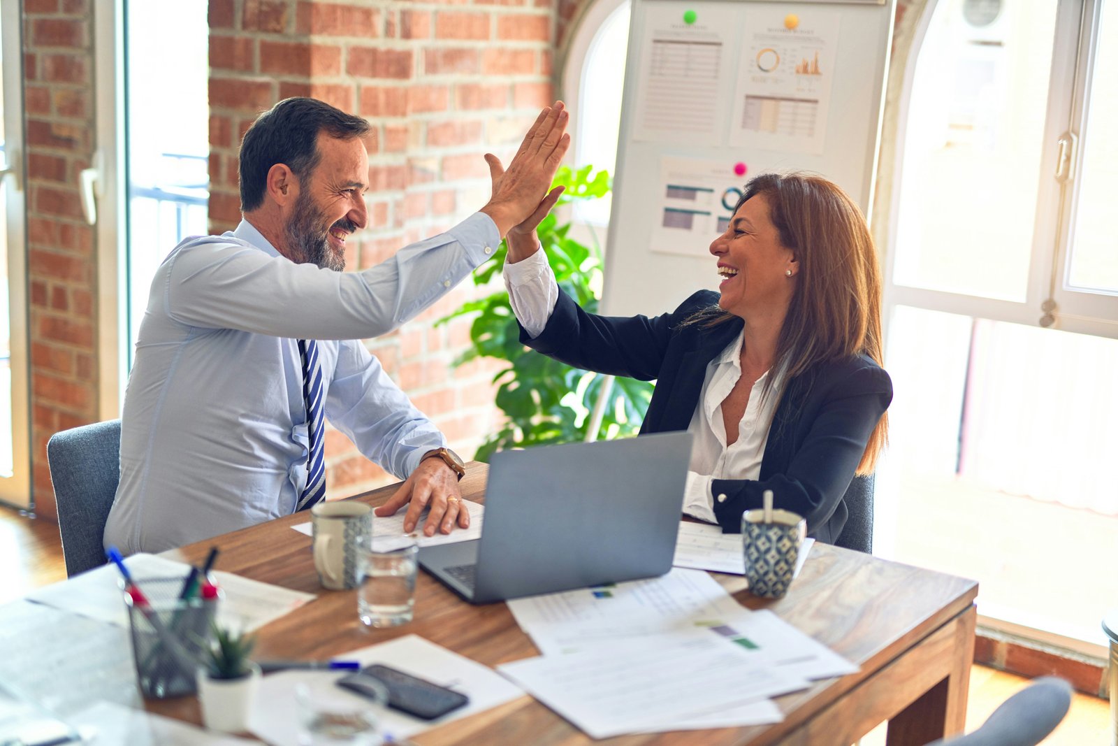 How To Find Sales Prospects Who Easily Convert To Customers (21 Tips & Places)