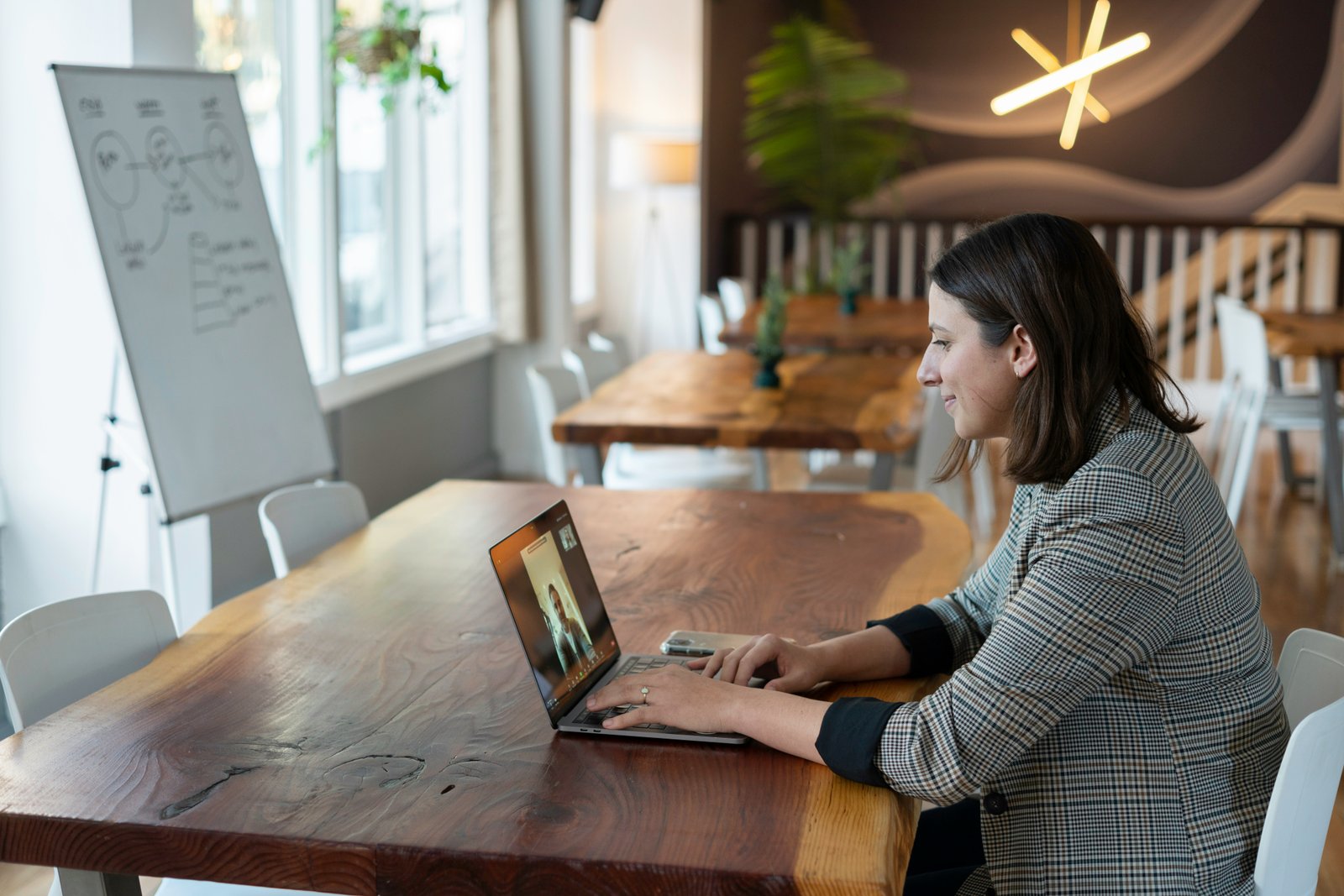 Understanding B2B Data Prospecting (Ways To Improve & Use Data For Sales)