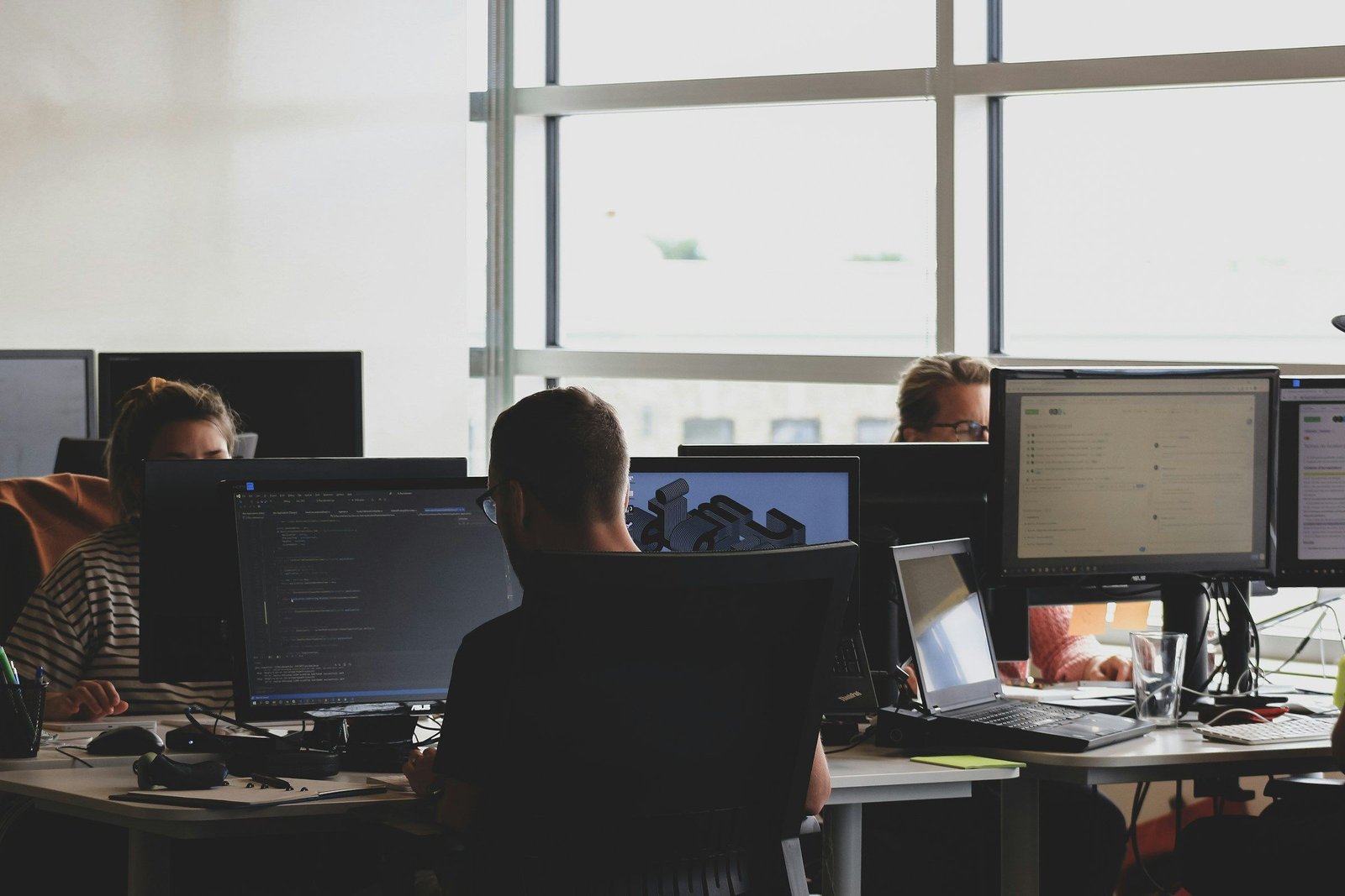 19 Best Leadfeeder Alternatives & Competitors for Lead Generation