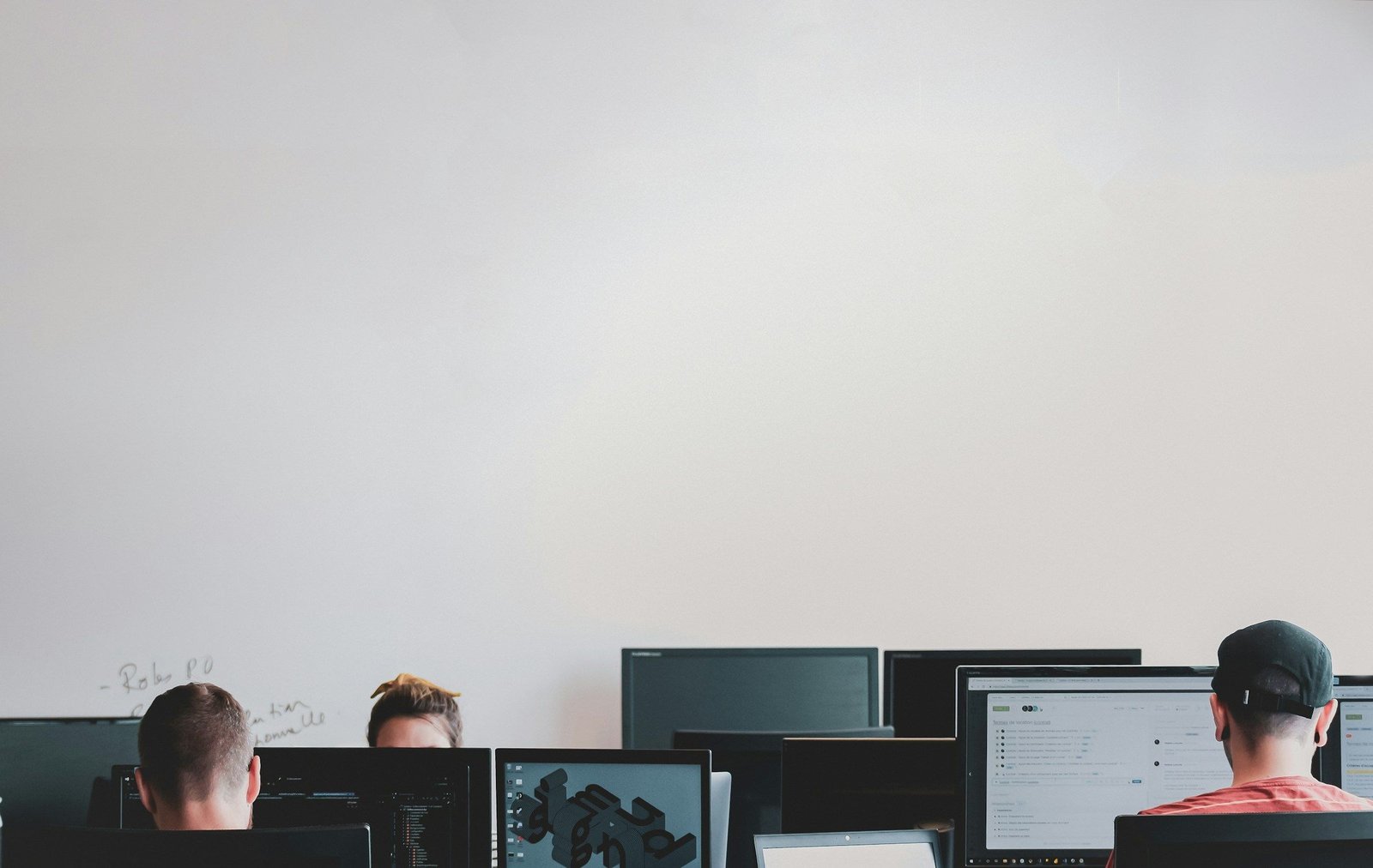 The Role And Impact Of AI In B2B Sales (How AI Is Transforming Sales)